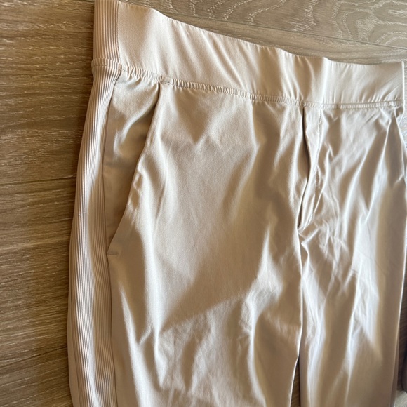 Athleta Brooklyn Pants Mid Rise Ankle Pant size 12 Cream/Beige Color - Picture 5 of 7
